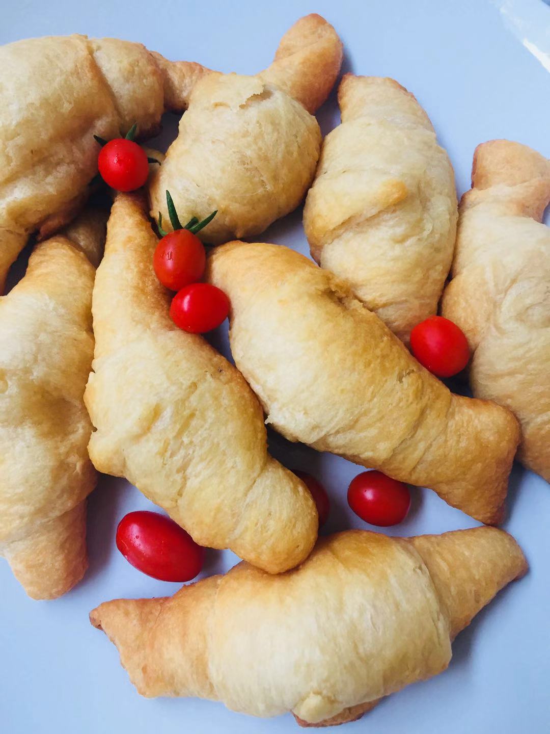 Bake Pillsbury Crescent Roll AirGO recipes by EZCuisine